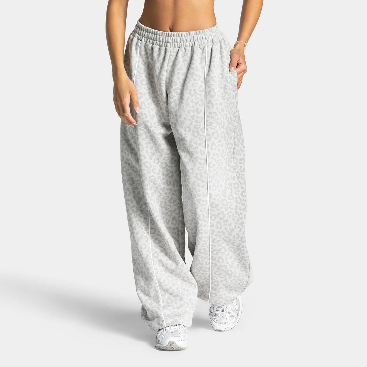 Women High Elastic Leopard Print Yoga Pants Loose Wide Leg Fitness Workout Pants Butt Lifting Slim Casual Sports Trousers